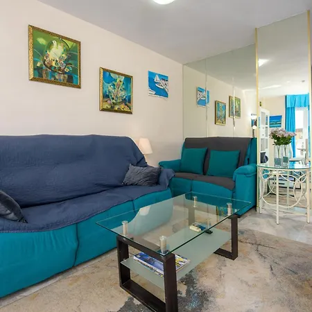 Spacious With Sea Views 푸엔히롤라