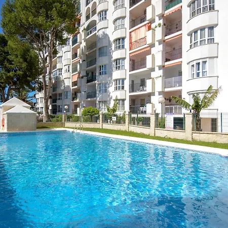 Spacious With Sea Views 아파트